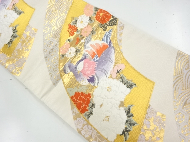 地紙に鴛鴦・菊・牡丹模様織出し袋帯